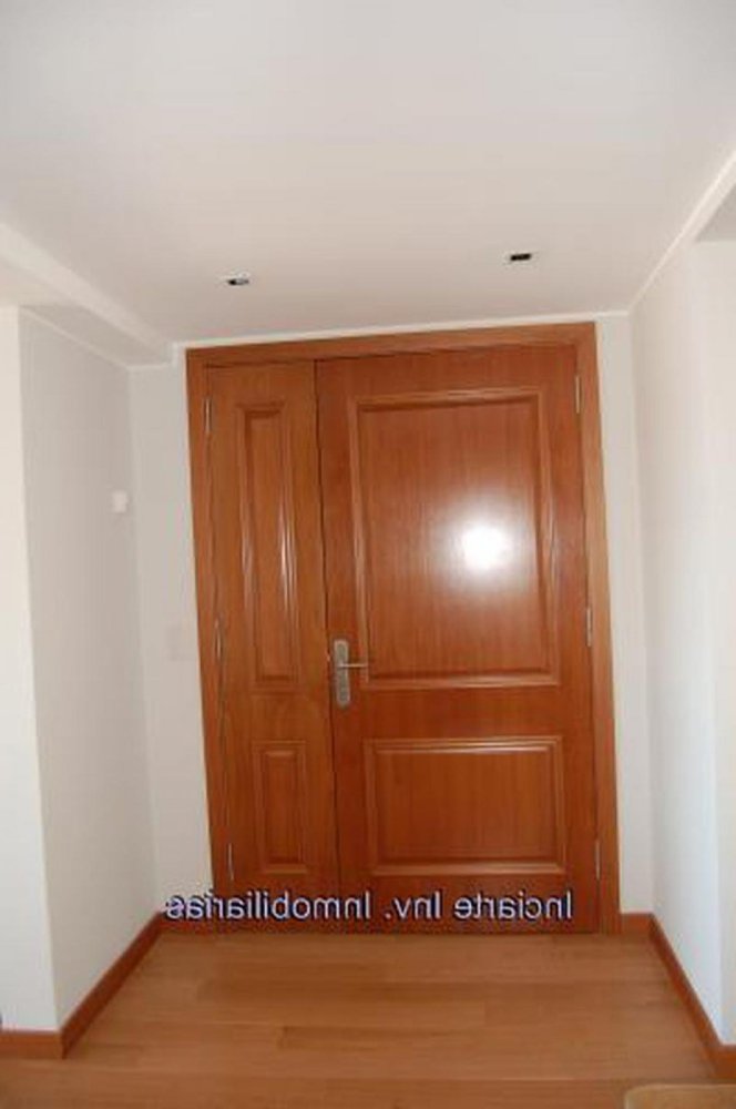 4 bedrooms Apartment in Montevideo, Uruguay No. 2576