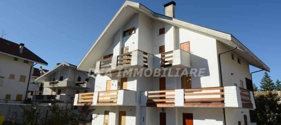 Apartamento de 3 habitaciónes en Ovindoli, Italy No. 112987 2