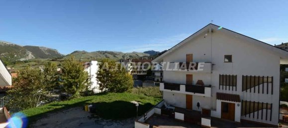 Apartamento de 3 habitaciónes en Ovindoli, Italy No. 112987 27