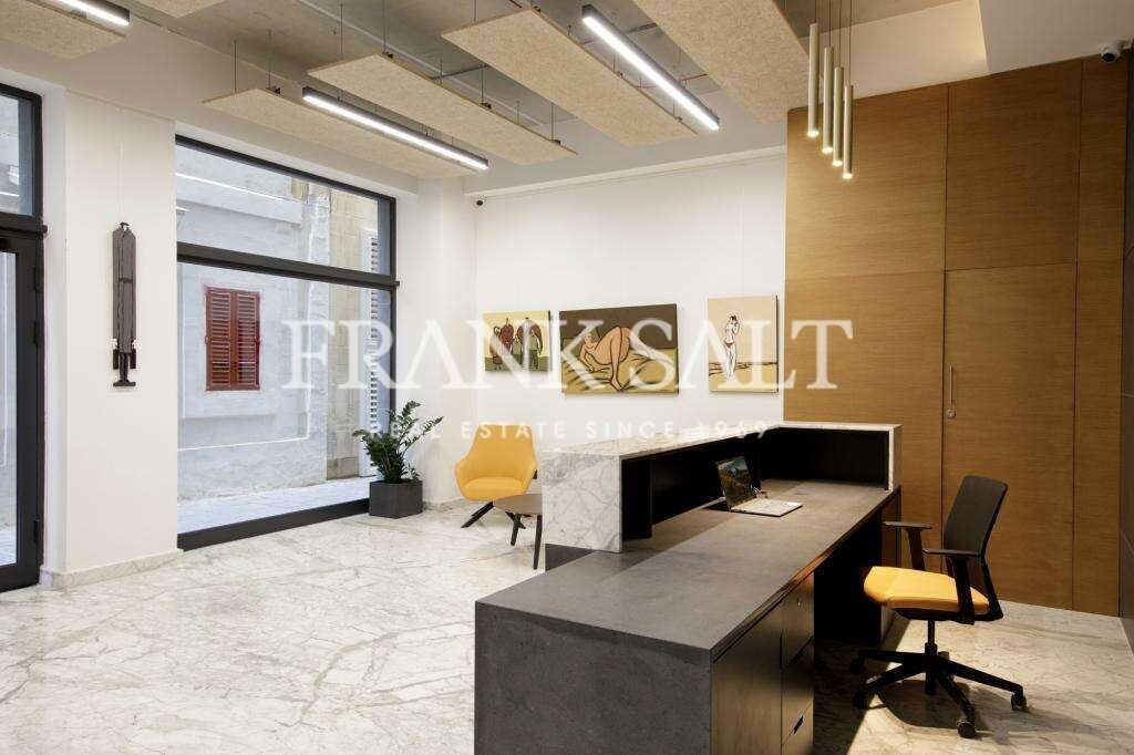  مكتب في Sliema, Malta 310متر مربع رقم 12294