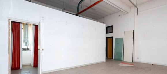 233m² Commercial property in Casalnuovo di Napoli, Italy No. 370801 9
