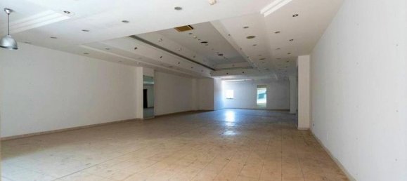 233m² Commercial property in Casalnuovo di Napoli, Italy No. 370801 3