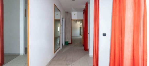 233m² Commercial property in Casalnuovo di Napoli, Italy No. 370801 7