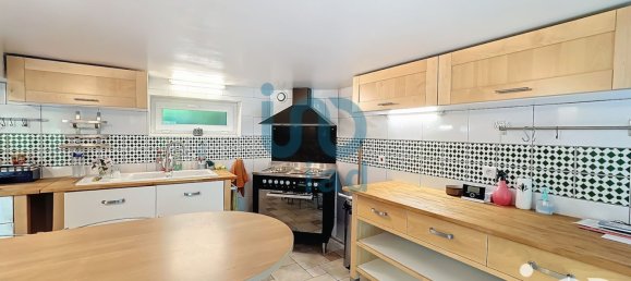 4 bedrooms House in Rocroi, France No. 272176 12