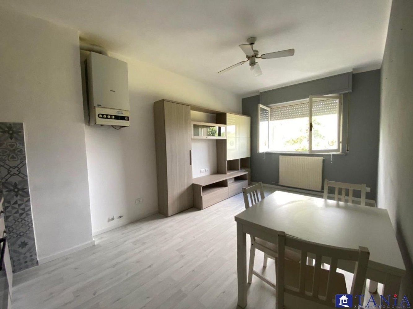 Apartamento de 2 habitaciónes en Luni, Italy No. 94532