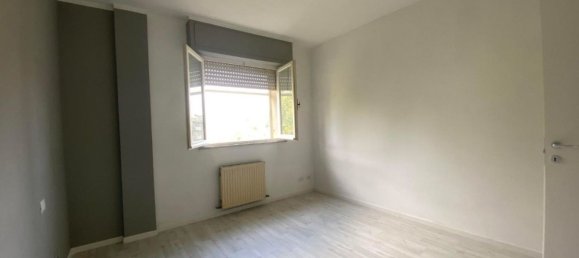 Apartamento de 2 habitaciónes en Luni, Italy No. 94532 8