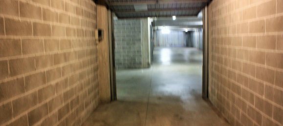 Гараж с 1 комнатой в Турин, Италия № 220125 10