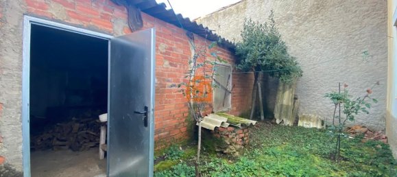 Casa de 6 dormitorios en León, Spain No. 29001 23