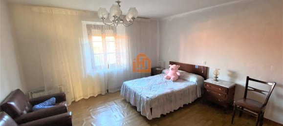 Casa de 6 dormitorios en León, Spain No. 29001 11