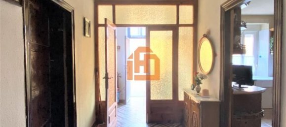 Casa de 6 dormitorios en León, Spain No. 29001 3