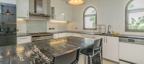 Villa de 4 dormitorios en Palm Jumeirah, UAE No. 4291 8