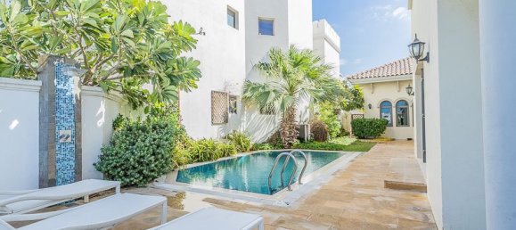 Villa de 4 dormitorios en Palm Jumeirah, UAE No. 4291 2