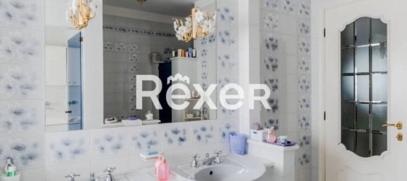 3 bedrooms Apartment in Nichelino, Italy No. 376241 6