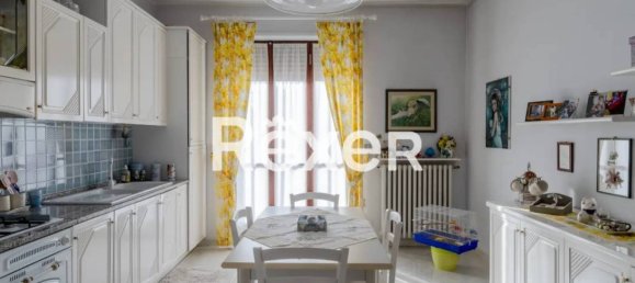 3 bedrooms Apartment in Nichelino, Italy No. 376241 3