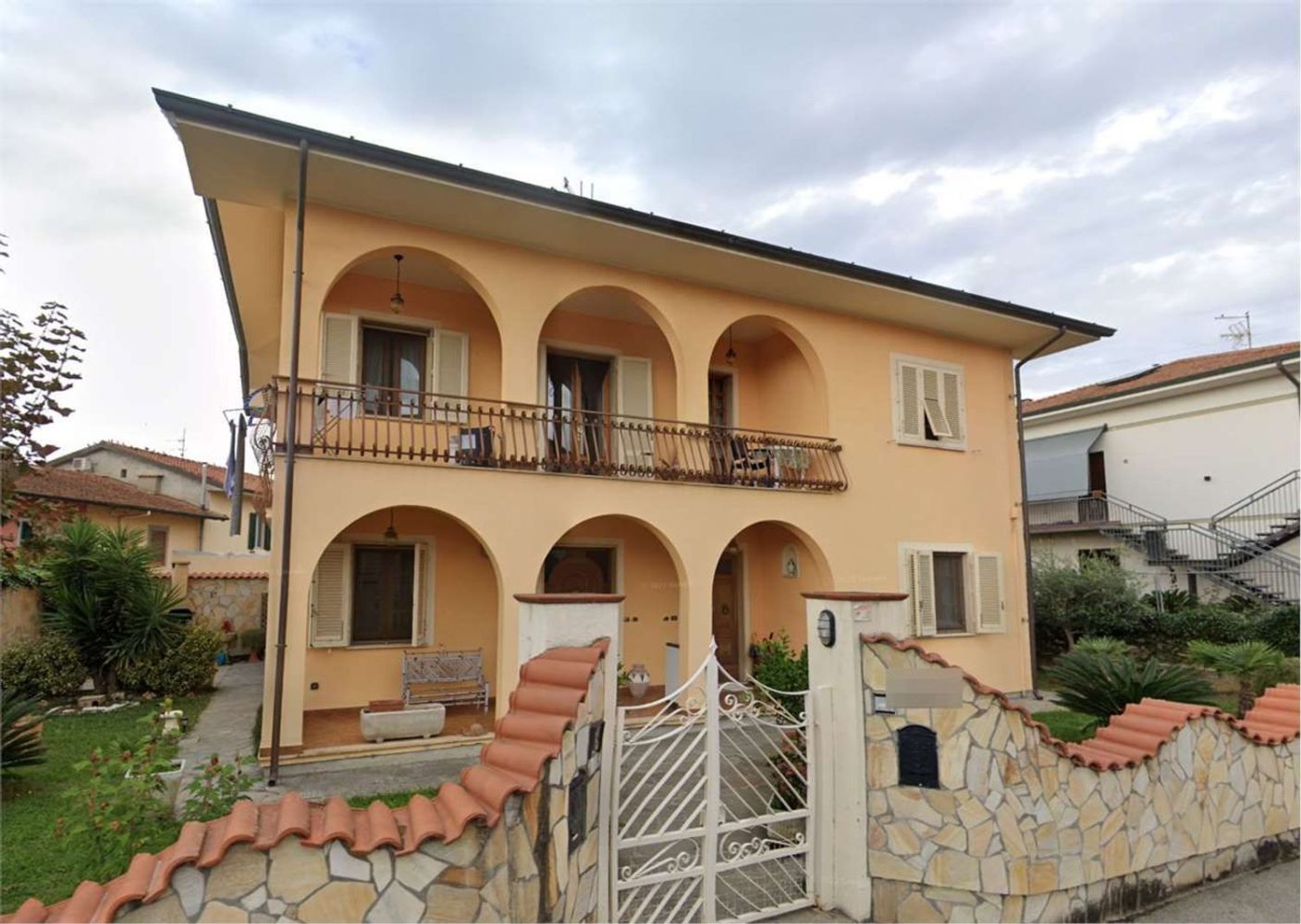 6غرفة شقة في Monsummano Terme, Italy رقم 301358
