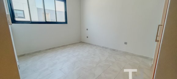 4 bedrooms Townhouse in Dubai Land, UAE No. 33334 13