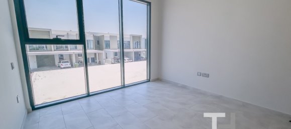 4 bedrooms Townhouse in Dubai Land, UAE No. 33334 8