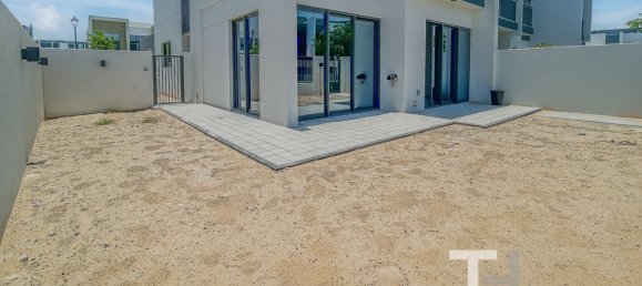 4 bedrooms Townhouse in Dubai Land, UAE No. 33334 16