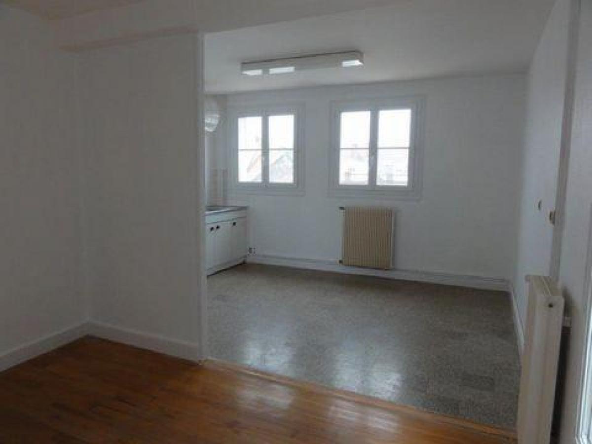 2 bedrooms Condo in Le Creusot, France No. 16220