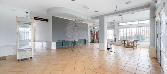 139m² Commercial property in Vila Nova de Famalicao, Portugal No. 28677 2