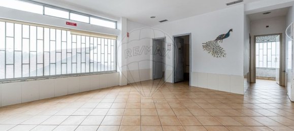 139m² Commercial property in Vila Nova de Famalicao, Portugal No. 28677 7