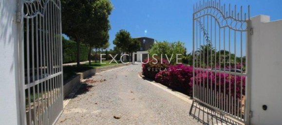 5 bedrooms Villa in Portimao, Portugal No. 7637 2