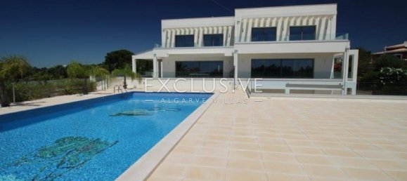 5 bedrooms Villa in Portimao, Portugal No. 7637 3