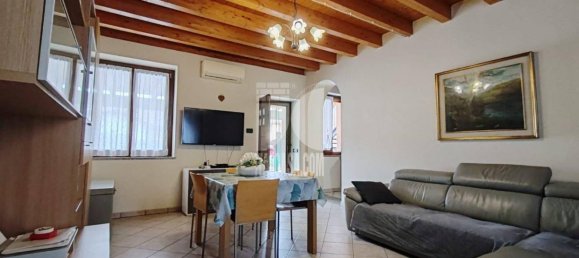 Edifício de 5 divisões em Caravaggio, Italy N.º 272724 7