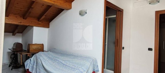 Edifício de 5 divisões em Caravaggio, Italy N.º 272724 24