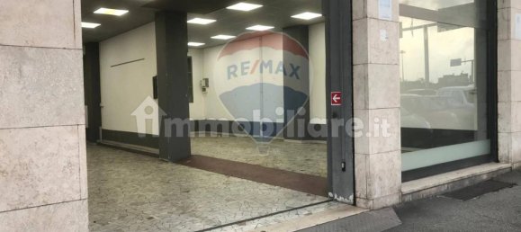 3-salle Propriété commerciale à Rome, Italy No. 55751 2