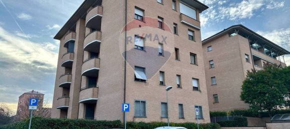 2 rooms Apartment in Parma, Italy No. 58523 3