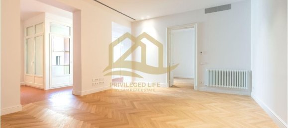 2 bedrooms Apartment in Ciutat Vella, Spain No. 34002 30