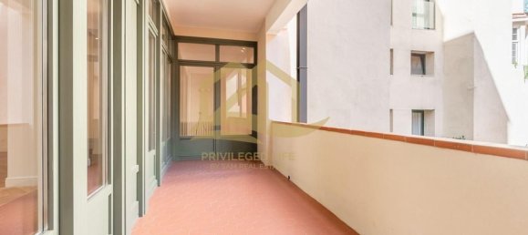 2 bedrooms Apartment in Ciutat Vella, Spain No. 34002 34