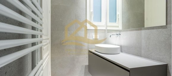 2 bedrooms Apartment in Ciutat Vella, Spain No. 34002 18