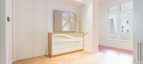 2 bedrooms Apartment in Ciutat Vella, Spain No. 34002 23