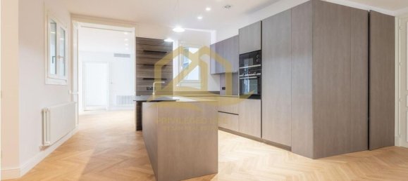 2 bedrooms Apartment in Ciutat Vella, Spain No. 34002 10