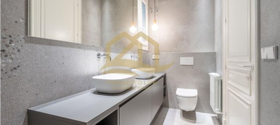 2 bedrooms Apartment in Ciutat Vella, Spain No. 34002 26