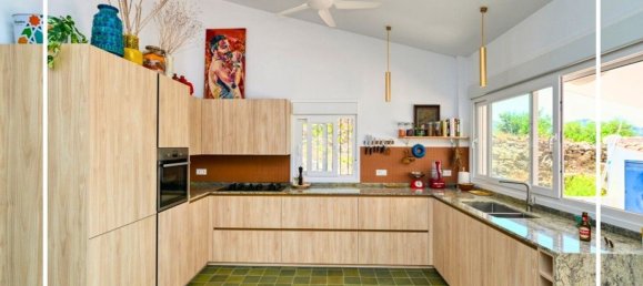 3 bedrooms House in Competa, Spain No. 160122 7