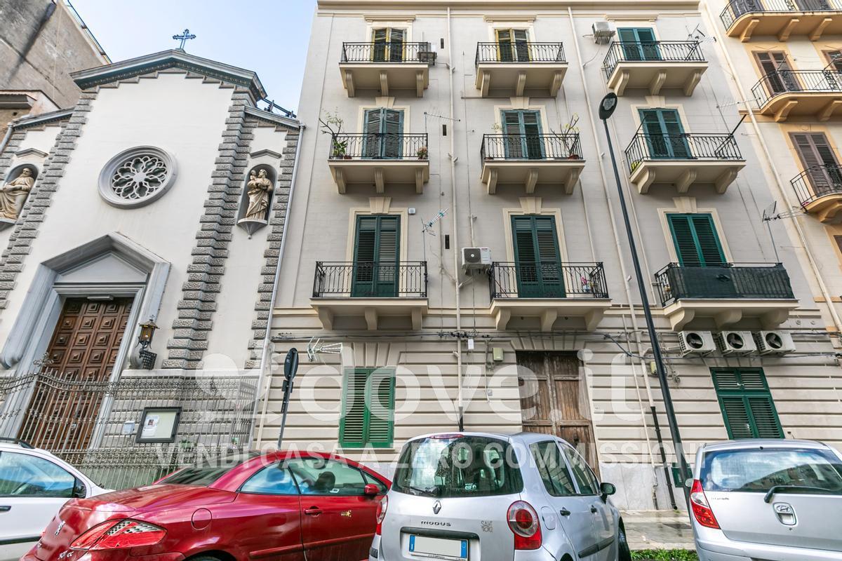 2 chambres Appartement à Palermo, Italy No. 329211