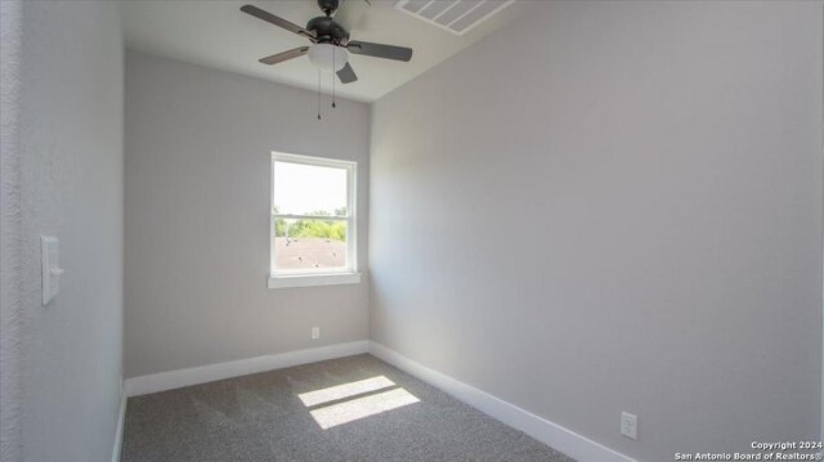 Дом с 4 спальнями в Сан-Антонио, США № 429987