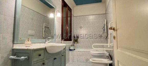 2 bedrooms House in Novellara, Italy No. 374288 7