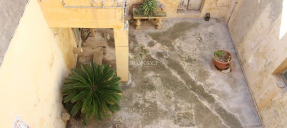 3 bedrooms Farm in Lija, Malta No. 199 5