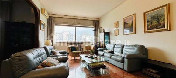 3 bedrooms Apartment in Florence, Italy No. 375711 6