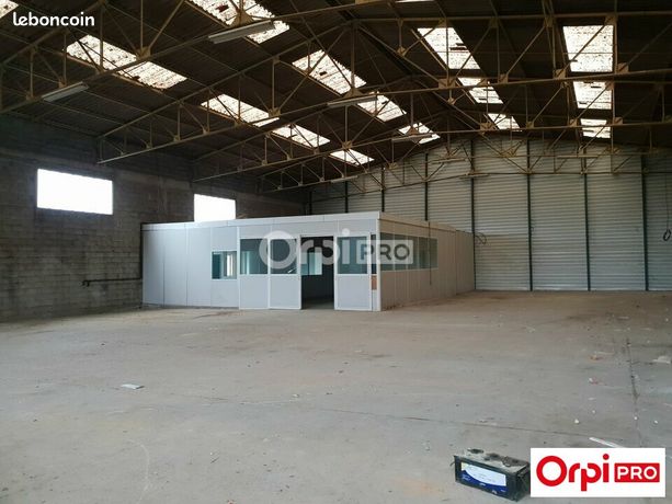  عقار تجاري في Romans-sur-Isere, France 715متر مربع رقم 305401