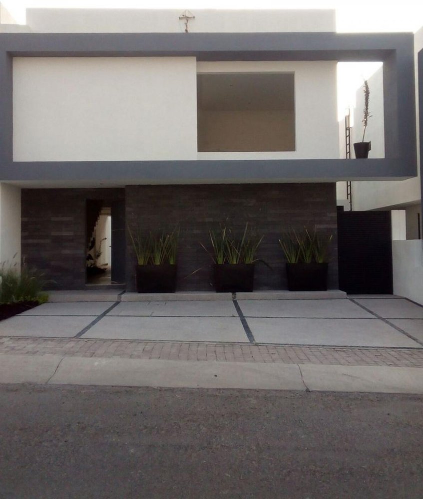 4 bedrooms House in Queretaro, Mexico No. 153174