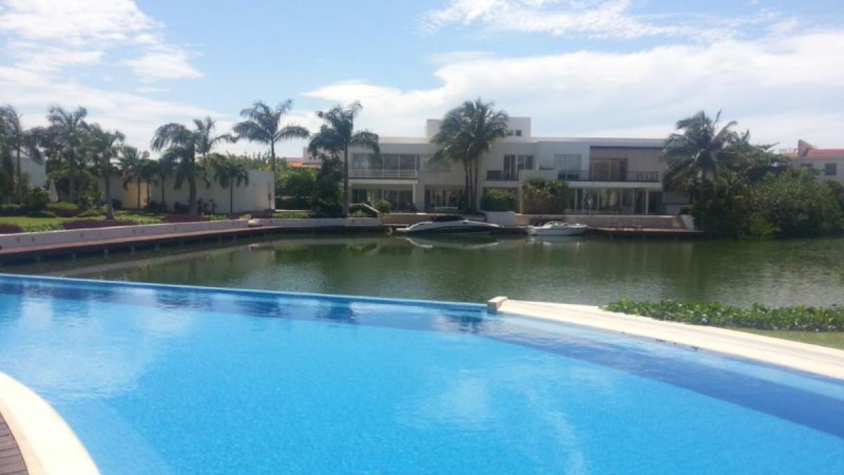 Apartamento de 3 dormitorios en Mexico No. 145809