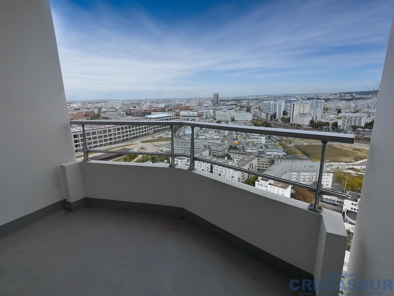 Estudio en Paris, France No. 151065