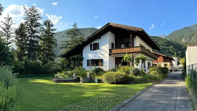 7 rooms House in Zirl, Austria No. 152457