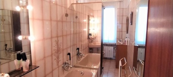 4 rooms Apartment in Savona, Italy No. 73652 11