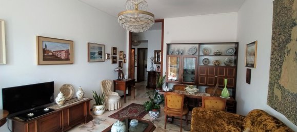 4 rooms Apartment in Savona, Italy No. 73652 3